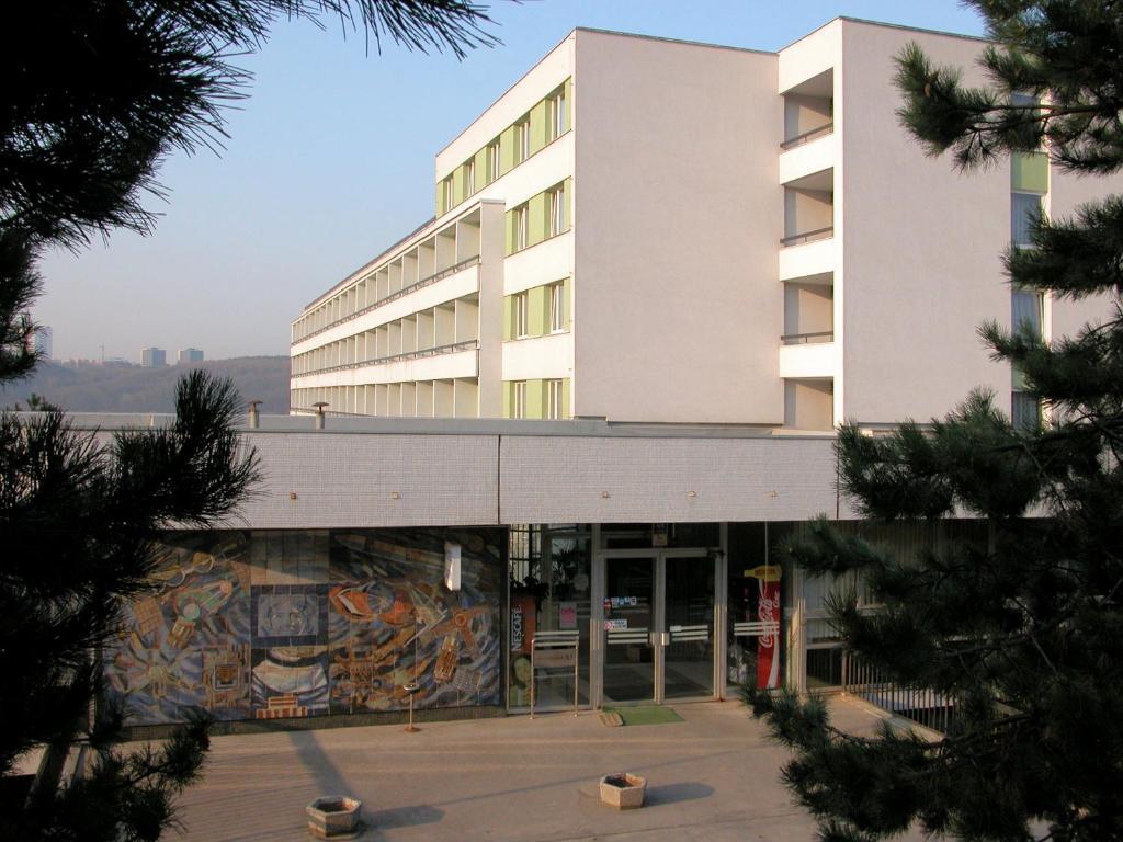 Garni Hotel Vinarska Brünn Exterior foto