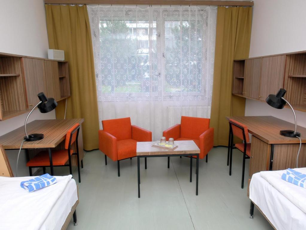 Garni Hotel Vinarska Brünn Zimmer foto