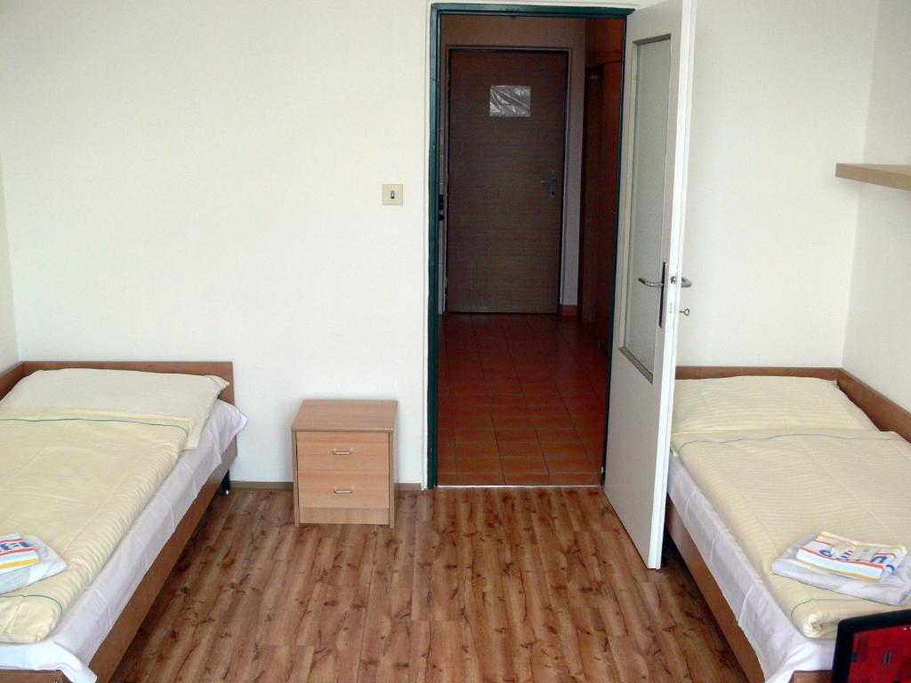 Garni Hotel Vinarska Brünn Zimmer foto